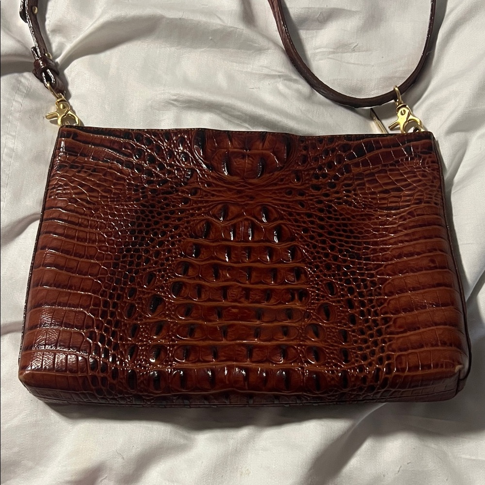 Brahmin Elegant Brown leather Crocodile Embossed Shoulder Bag - Picture 12 of 14